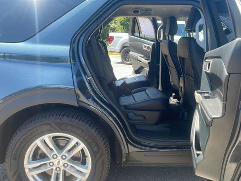 Certified 2023 Ford Explorer XLT w/ Equipment Group 202A AWD/4WD image 27