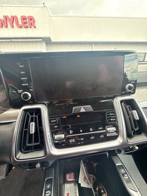 Used 2023 Kia Sorento EX AWD/4WD image 9
