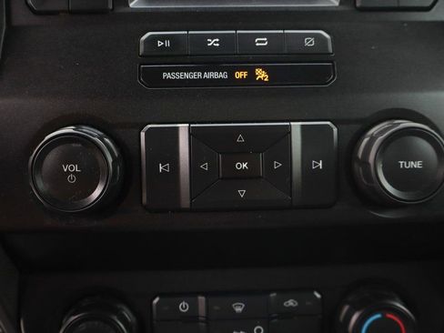 Used 2022 Ford F250 XL w/ Power Equipment Group image 32