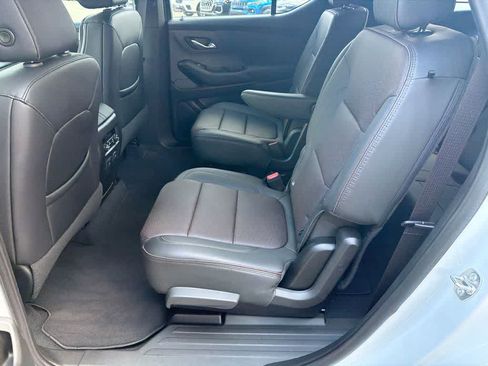 Used 2024 Chevrolet Traverse High Country FWD image 18