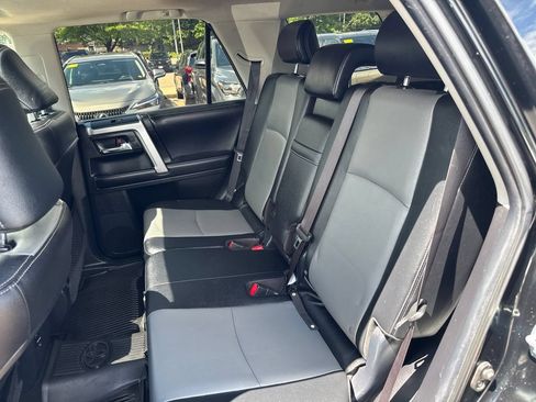 Used 2017 Toyota 4Runner SR5 Premium AWD/4WD image 35