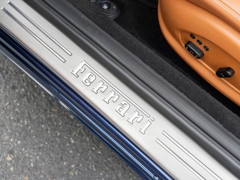 Used 2012 Ferrari California RWD image 21