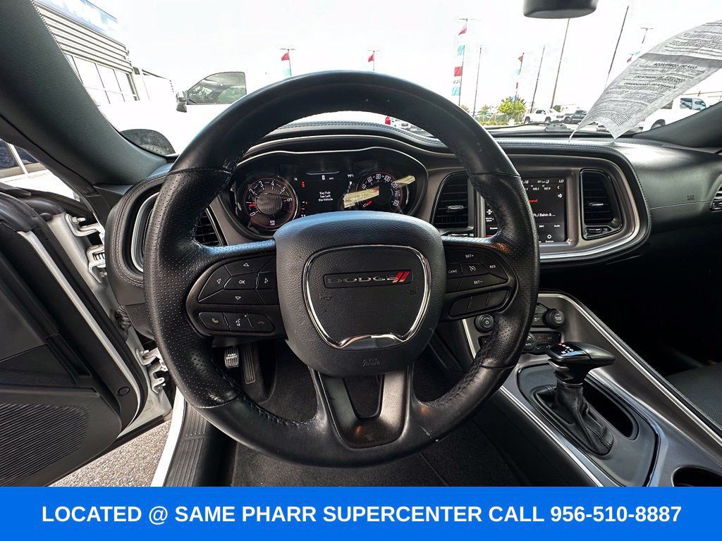 Used 2022 Dodge Challenger SXT w/ Plus Package RWD image 16