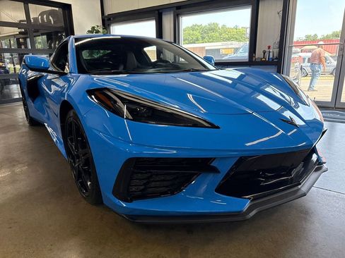 Used 2023 Chevrolet Corvette Stingray Coupe w/ Z51 Performance Package image 13