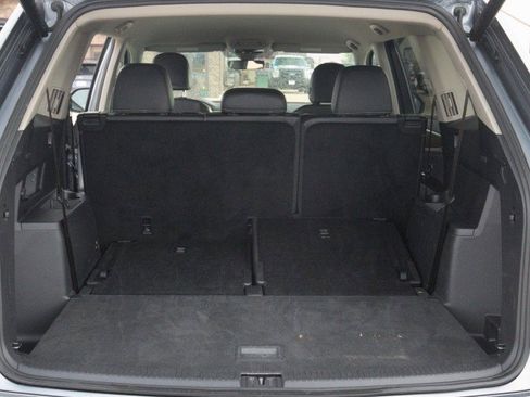 Used 2024 Volkswagen Atlas SE image 30