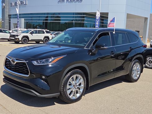 Used 2023 Toyota Highlander Limited AWD/4WD image 7