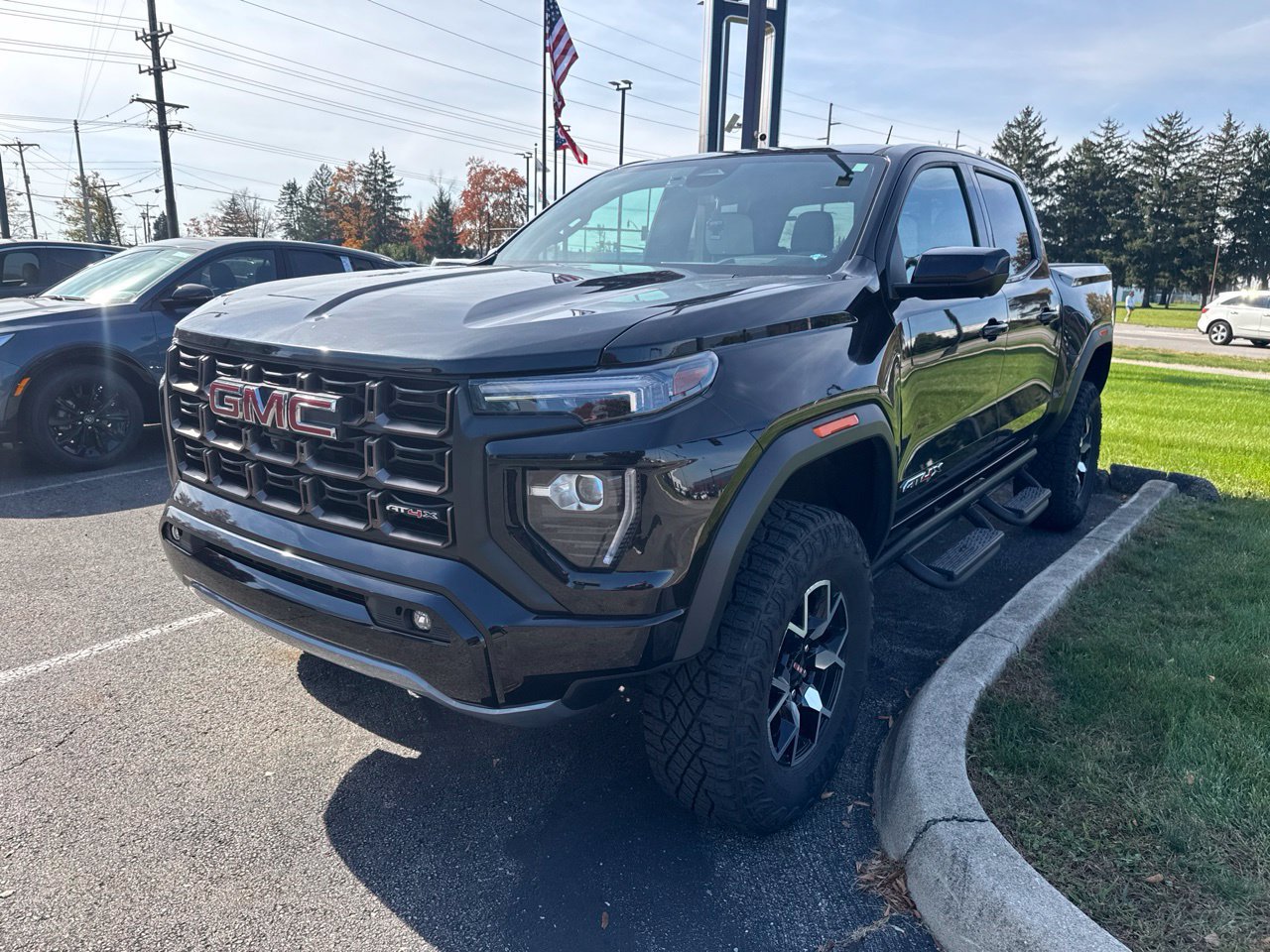 Certified 2024 GMC Canyon AT4X AWD/4WD image 3