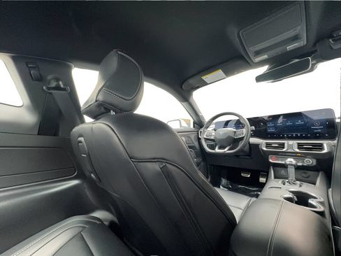 Used 2025 Ford Mustang Premium RWD image 34