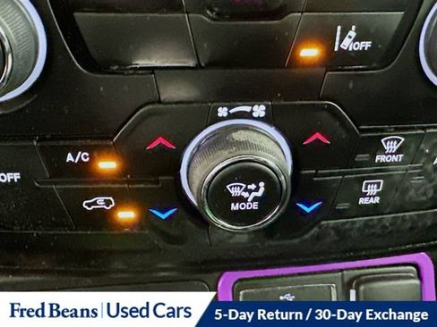 Used 2021 Jeep Renegade Latitude w/ Convenience Group AWD/4WD image 21
