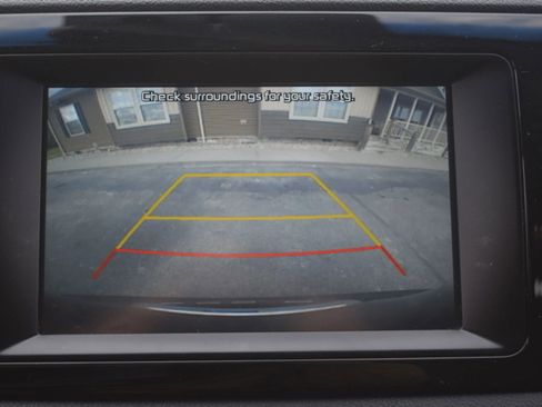 Used 2018 Kia Niro LX image 11