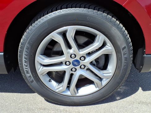 Used 2015 Ford Edge Titanium w/ Equipment Group 301A AWD/4WD image 7