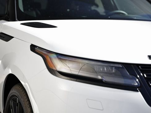 New 2026 Land Rover Range Rover Velar Dynamic SE image 12