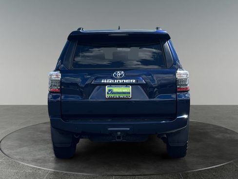 Used 2024 Toyota 4Runner SR5 Premium w/ Moonroof Package AWD/4WD image 8
