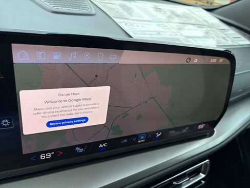 New 2025 Chevrolet Traverse LT w/ Enhanced Driving Package image 29