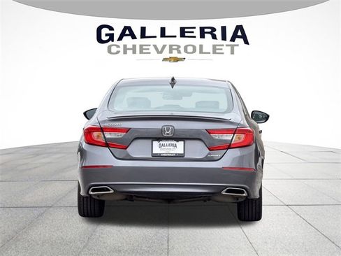 Used 2018 Honda Accord Sport image 6