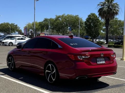 Used 2018 Honda Accord Sport image 7