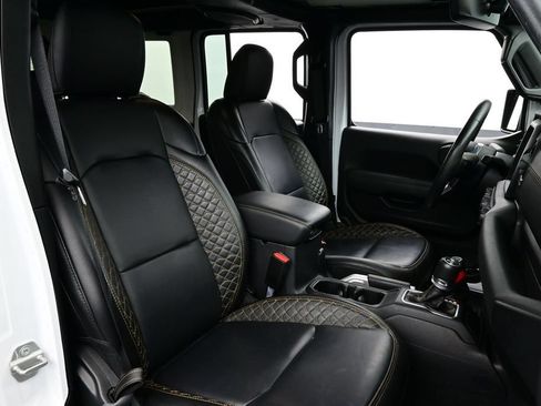 Used 2021 Jeep Wrangler Unlimited Sahara AWD/4WD image 17