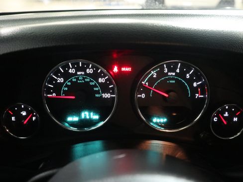 Used 2013 Jeep Wrangler Sport AWD/4WD image 17