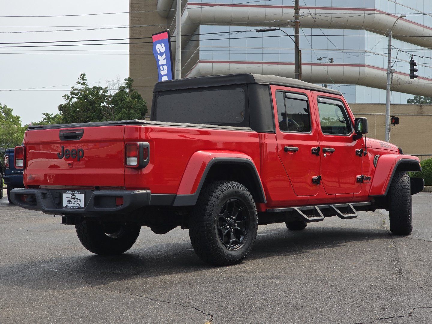 Used 2021 Jeep Gladiator Sport AWD/4WD image 26