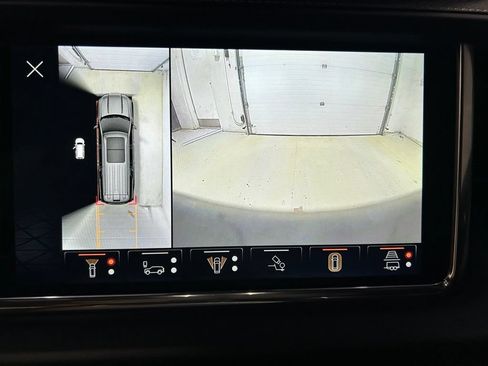 Used 2023 GMC Yukon Denali Ultimate AWD/4WD image 23