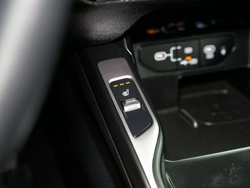 Used 2025 Kia Sorento S image 22