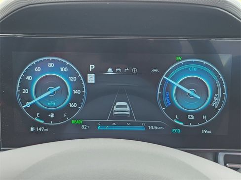 New 2025 Hyundai Elantra SEL image 15