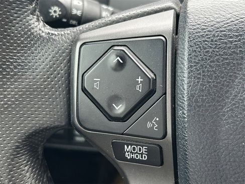 Used 2020 Toyota Tacoma TRD Off-Road image 34