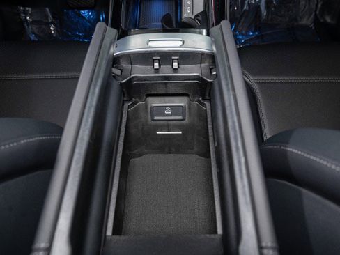 New 2025 Mercedes-Benz GLC 300 image 23