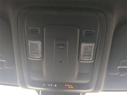 Used 2024 GMC Yukon SLE w/ Gmc Pro Safety Plus Package image 24