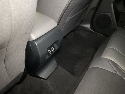 Certified 2025 Subaru Crosstrek 2.0i Premium image 49