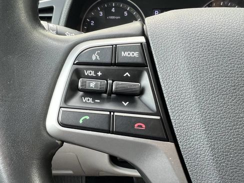 Used 2017 Hyundai Elantra SE w/ SE A/T Tech Package 03 image 16