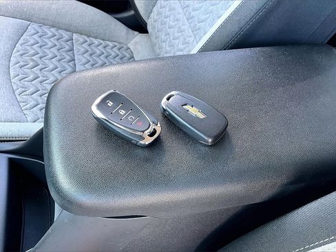 Used 2024 Chevrolet Equinox LS w/ LS Convenience Package image 10