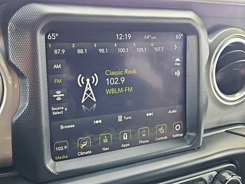 Used 2022 Jeep Wrangler Unlimited Sahara w/ LED Lighting Group image 28