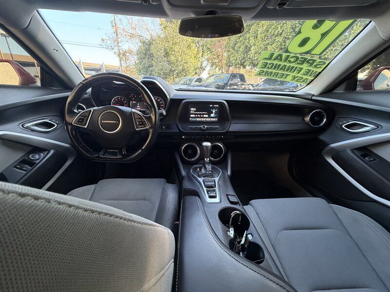 Used 2018 Chevrolet Camaro LT RWD image 14