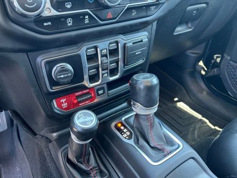 Used 2020 Jeep Wrangler Unlimited Rubicon w/ Quick Order Package 28Y Recon AWD/4WD image 33