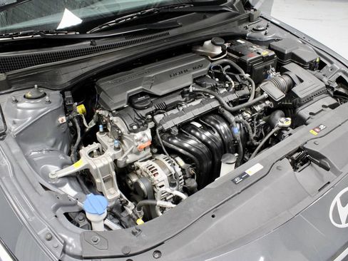Used 2024 Hyundai Elantra SEL FWD image 19