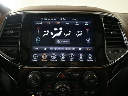 Used 2021 Jeep Grand Cherokee Overland AWD/4WD image 28