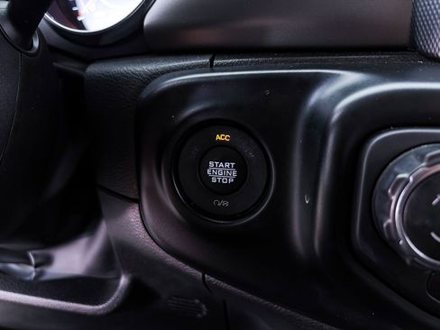 Used 2022 Jeep Wrangler Sport AWD/4WD image 20