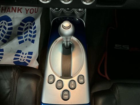 Used 2006 Chevrolet SSR w/ Preferred Equipment Group image 24