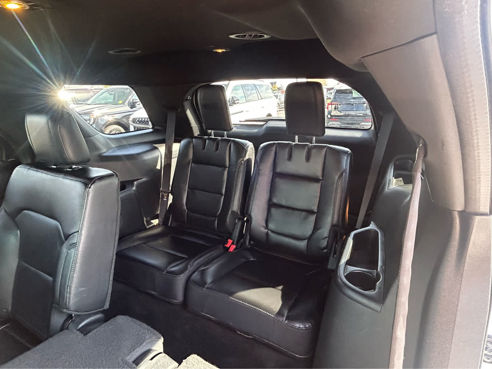 Used 2016 Ford Explorer XLT w/ Equipment Group 202A AWD/4WD image 10