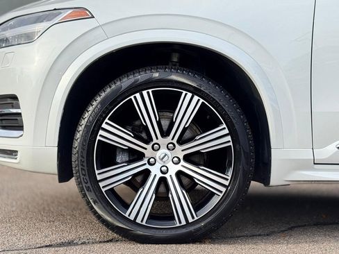 Used 2022 Volvo XC90 T6 Inscription w/ Climate Package image 11