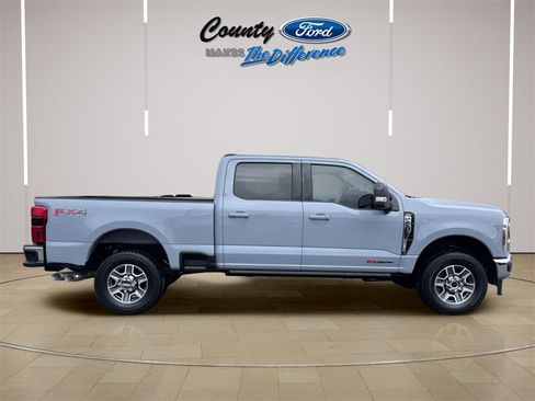 New 2026 Ford F250 Lariat w/ Lariat Ultimate Package image 24