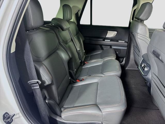 Certified 2025 Ford Expedition Active AWD/4WD image 29