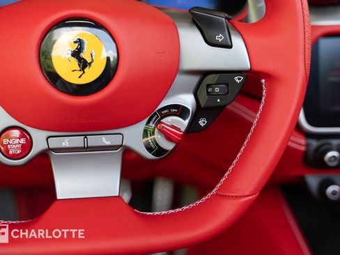 Used 2019 Ferrari Portofino image 26