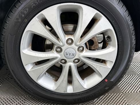 Used 2015 Kia Soul + image 28