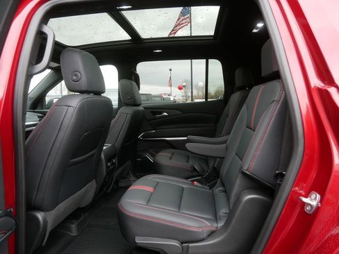 Used 2024 Chevrolet Traverse RS w/ LPO, Floor Liner Package image 19