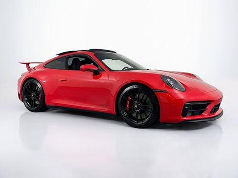 Used 2024 Porsche 911 Carrera GTS RWD image 3