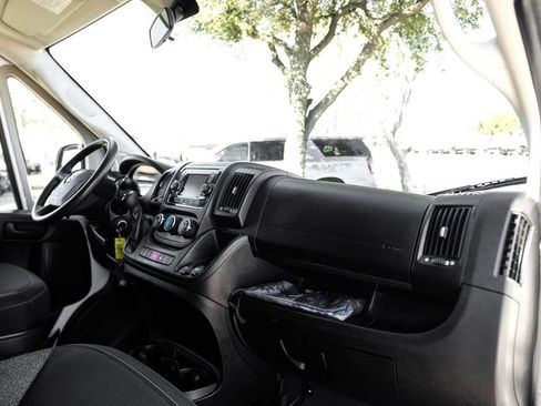 Used 2021 RAM ProMaster 2500 image 9
