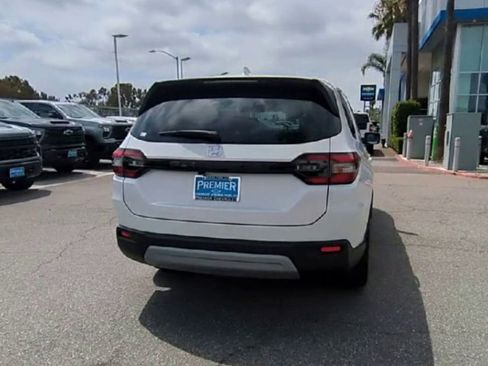 Used 2025 Honda Pilot EX-L image 7