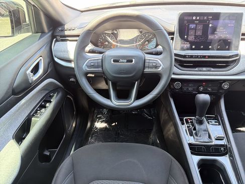 Used 2023 Jeep Compass Sport AWD/4WD image 12